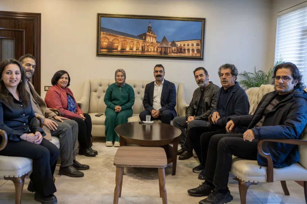 Sanatçılardan büyükşehir belediyesine ziyaret 
