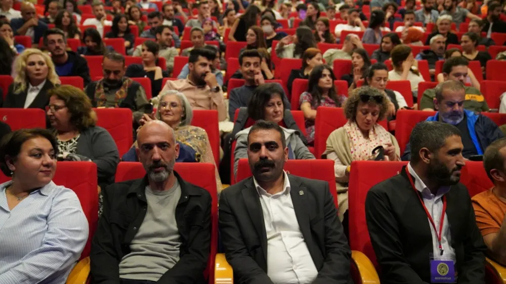 Amed Tiyatro Festivali başladı 