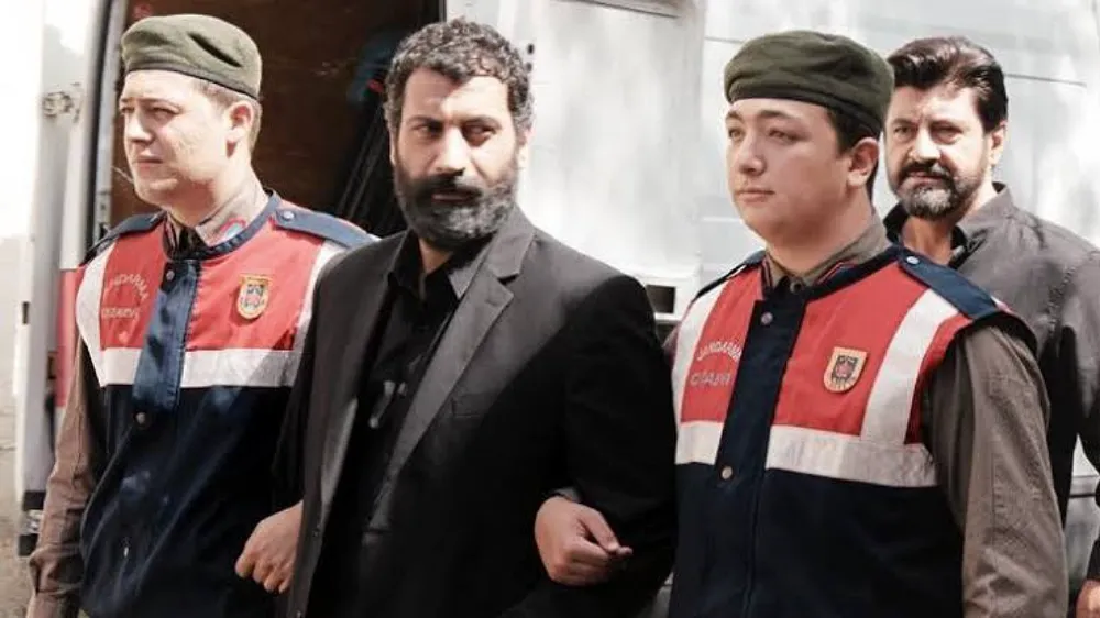 İki Gözüm Sürgün