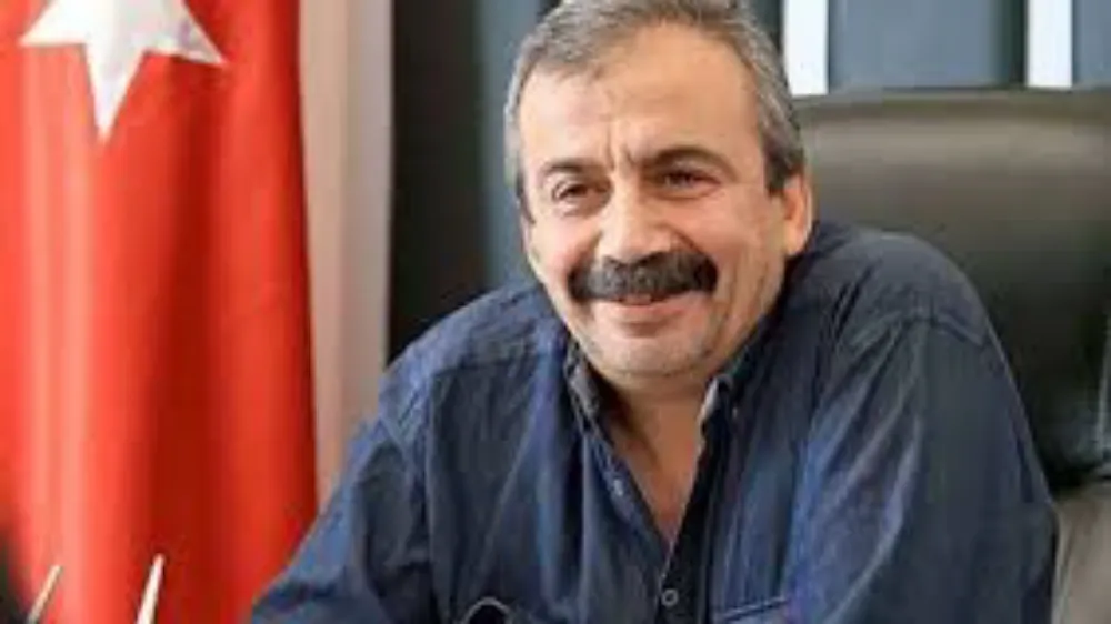 Sırrı Süreyya Önder hayatını kaybetti 